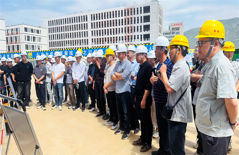 2025年4月17日，由莆田市涵江区住房和城乡建设局主办、AG公司三建承办的钢筋安装工程质量防控现场交流会在联东U谷·涵江海峡智造产业谷一期成功召开。